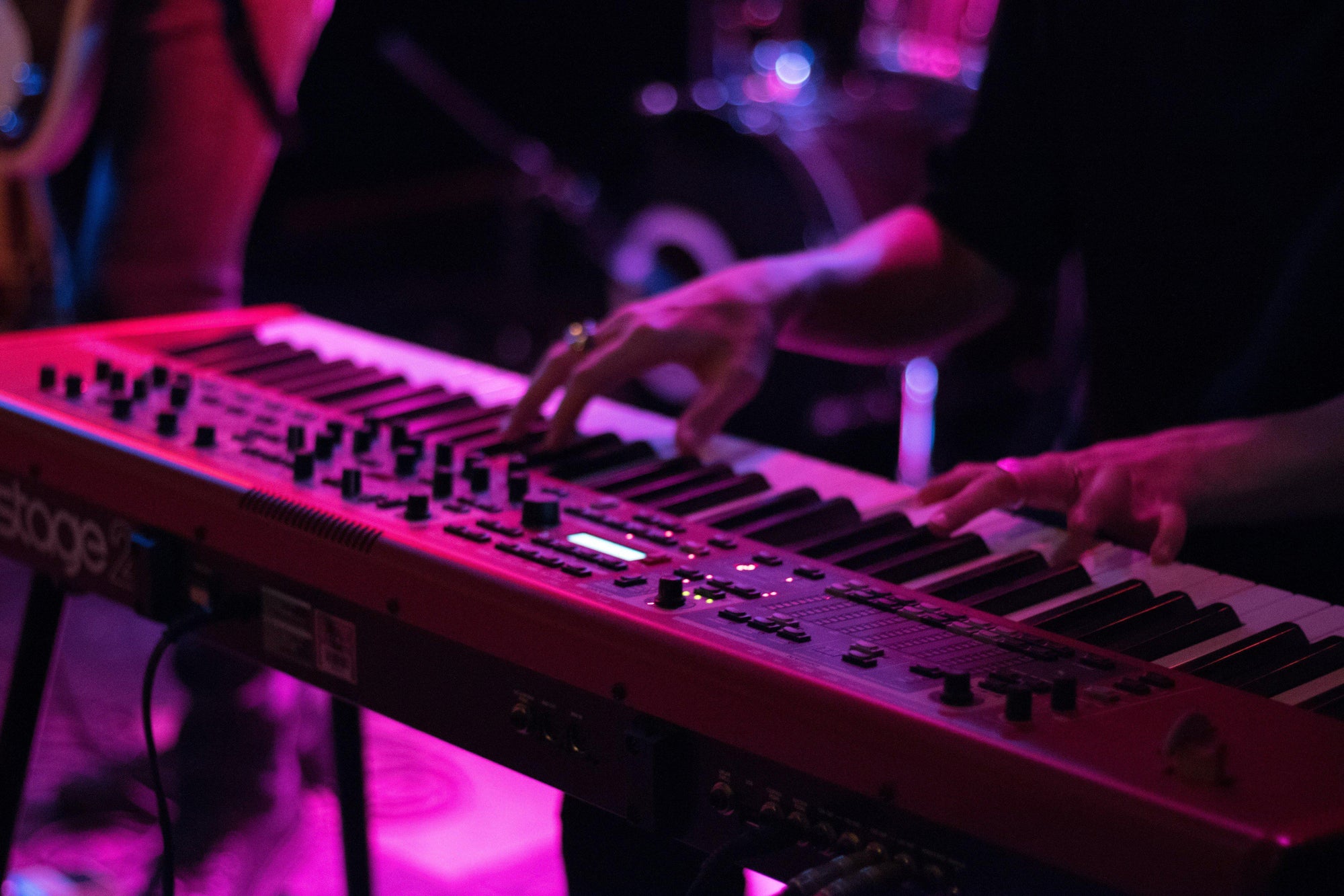 The Easiest Guide to Buying Your First Keyboard + Our Recommendations - MusicMajlis