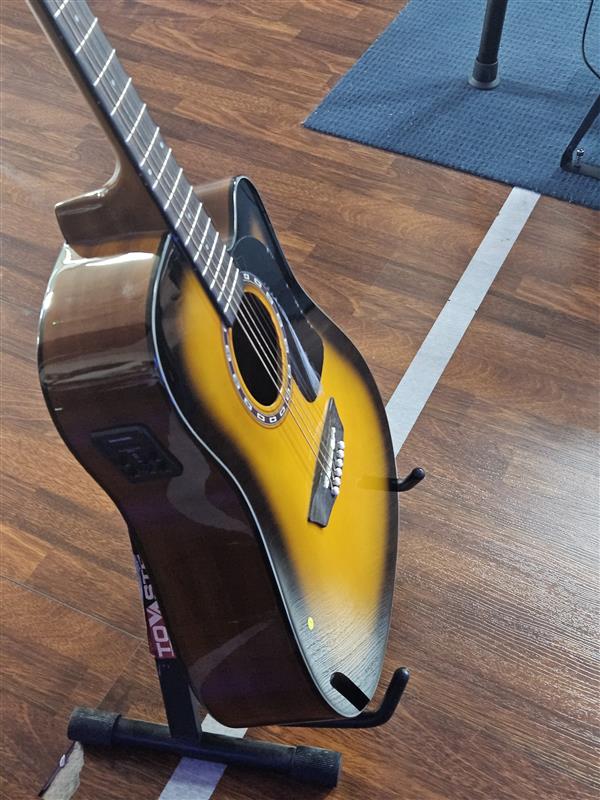 Washburn AD5CETSBPACK Semi-Acoustic Guitar โ Display Unit Clearance!