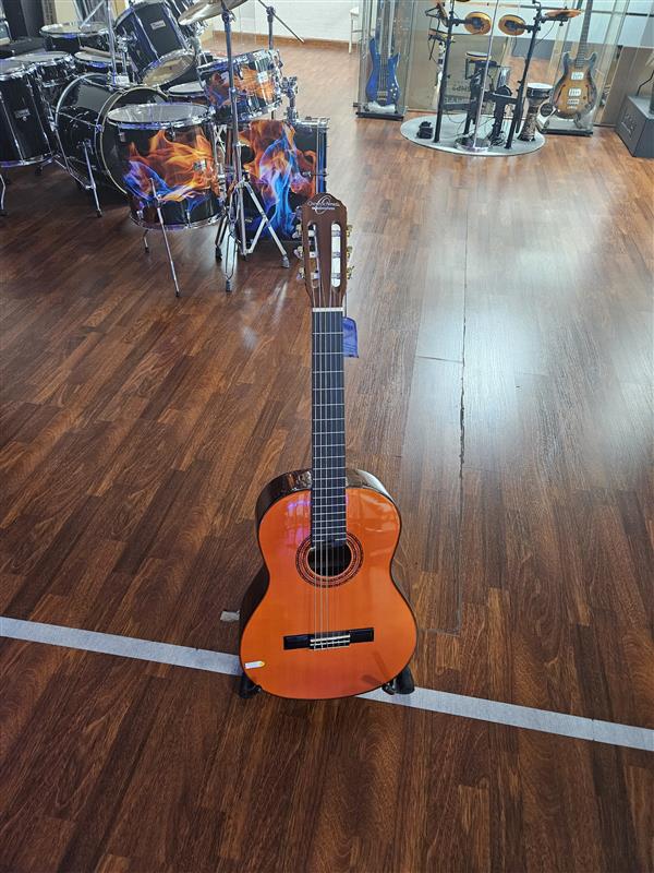 Washburn AD5CEPCACK شبه صوتي الغيتار 41 'Dreadnought مع حقيبة ، اختيارات ، حزام غير طبيعي