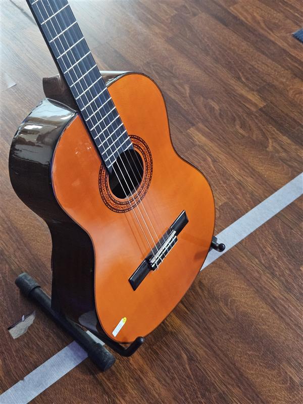 Oscar Schmidt OC9 Classical Guitar - Natural -Display Unit Clearance!