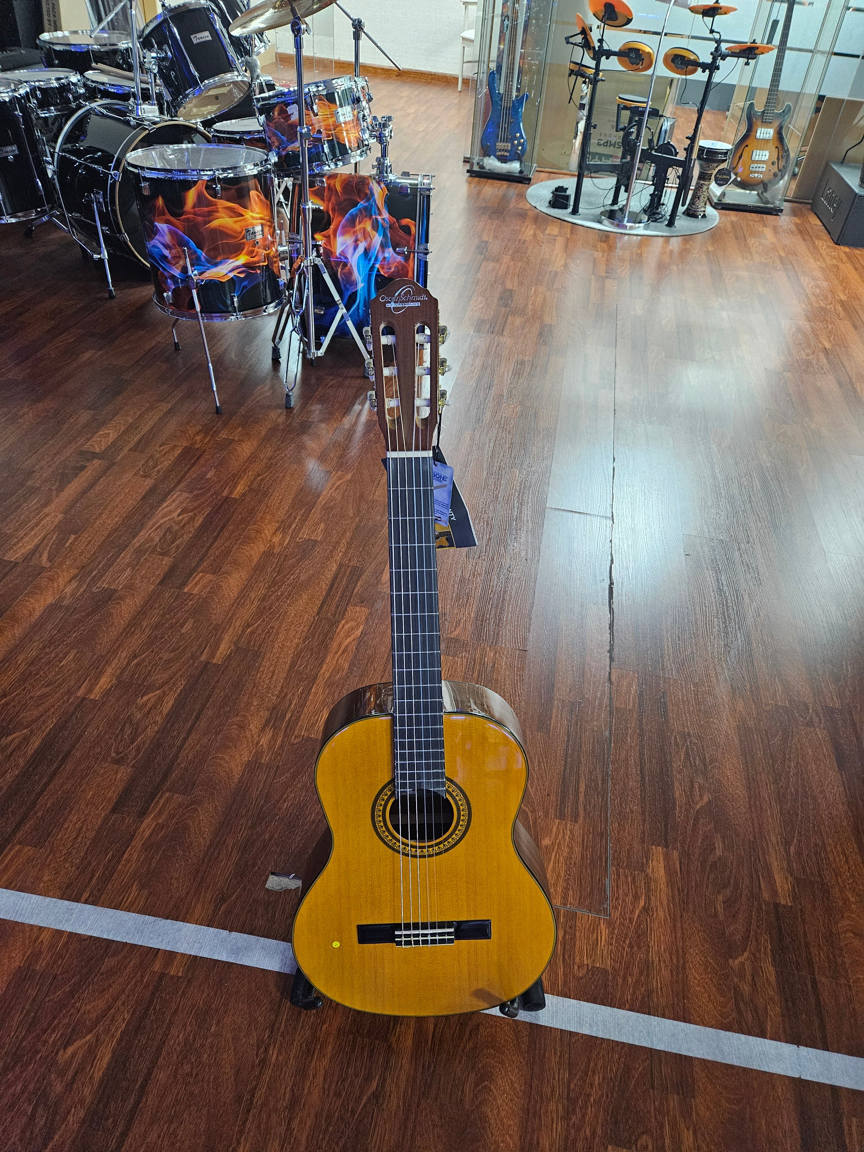 Oscar Schmidt OC11 Classical Guitar - Natural -Display Unit Clearance!