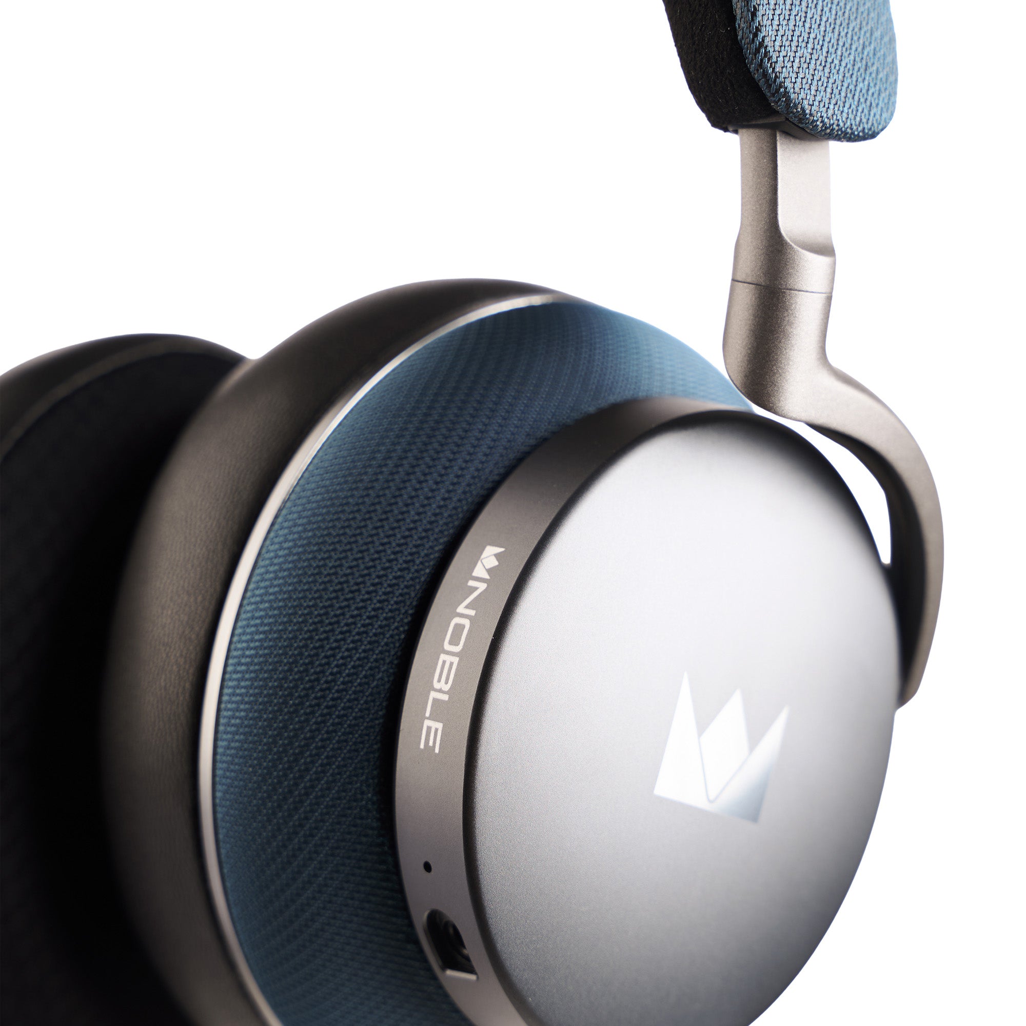 Noble Audio FoKus Apollo Pro Peacock green wireless over-ear Headphones