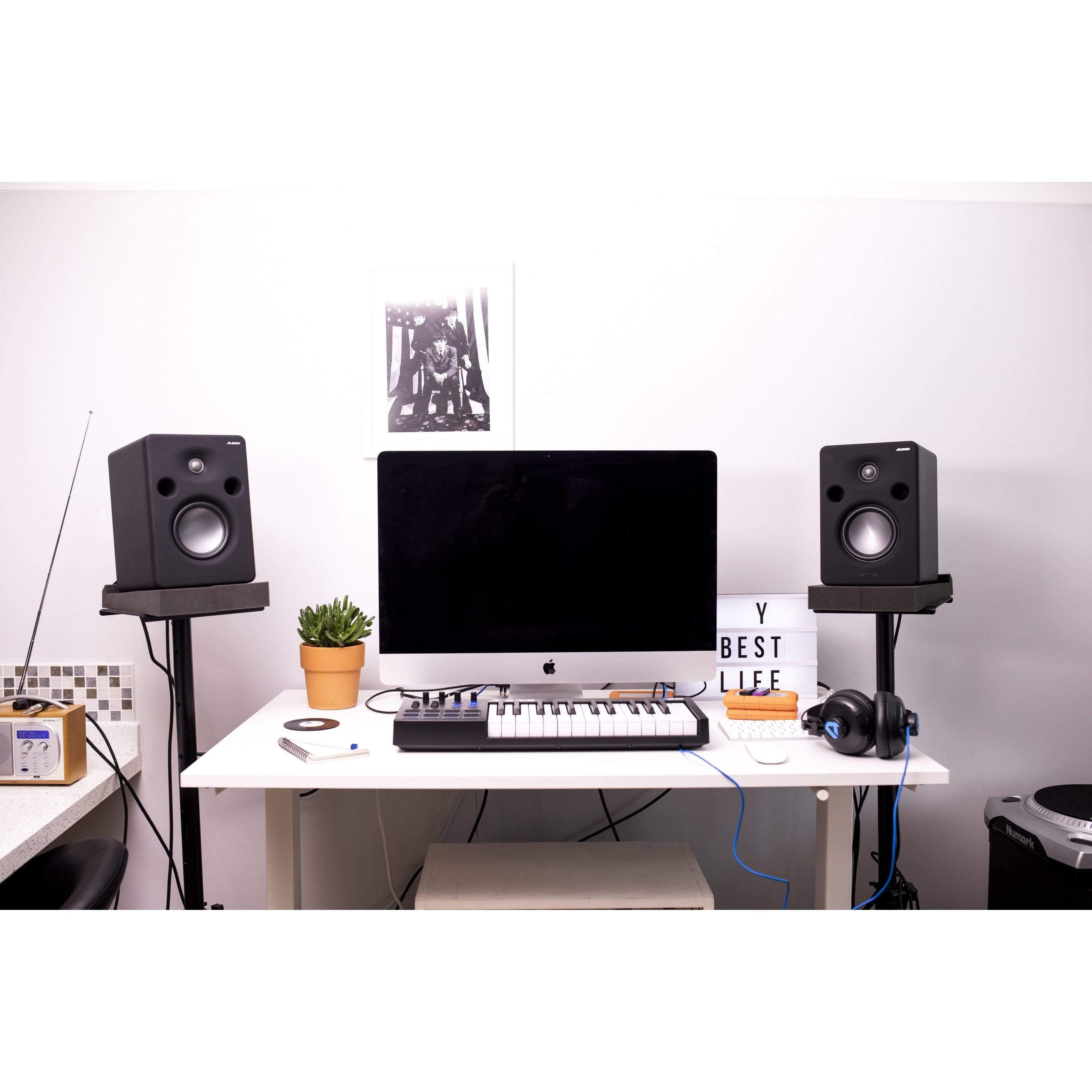 Alesis M1 Active MK3 Studio Monitor Speaker (One Pcs) - MusicMajlis