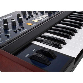 Behringer MONOPOLY Synthesizer and Sampler Keyboard - MusicMajlis
