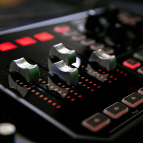 TC-Helicon GO XLR USB Streaming Mixer - MusicMajlis